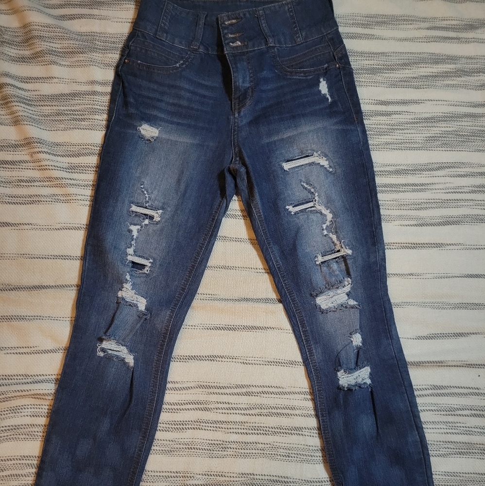No boundaries high rise sculpting skinny jeans Size 7